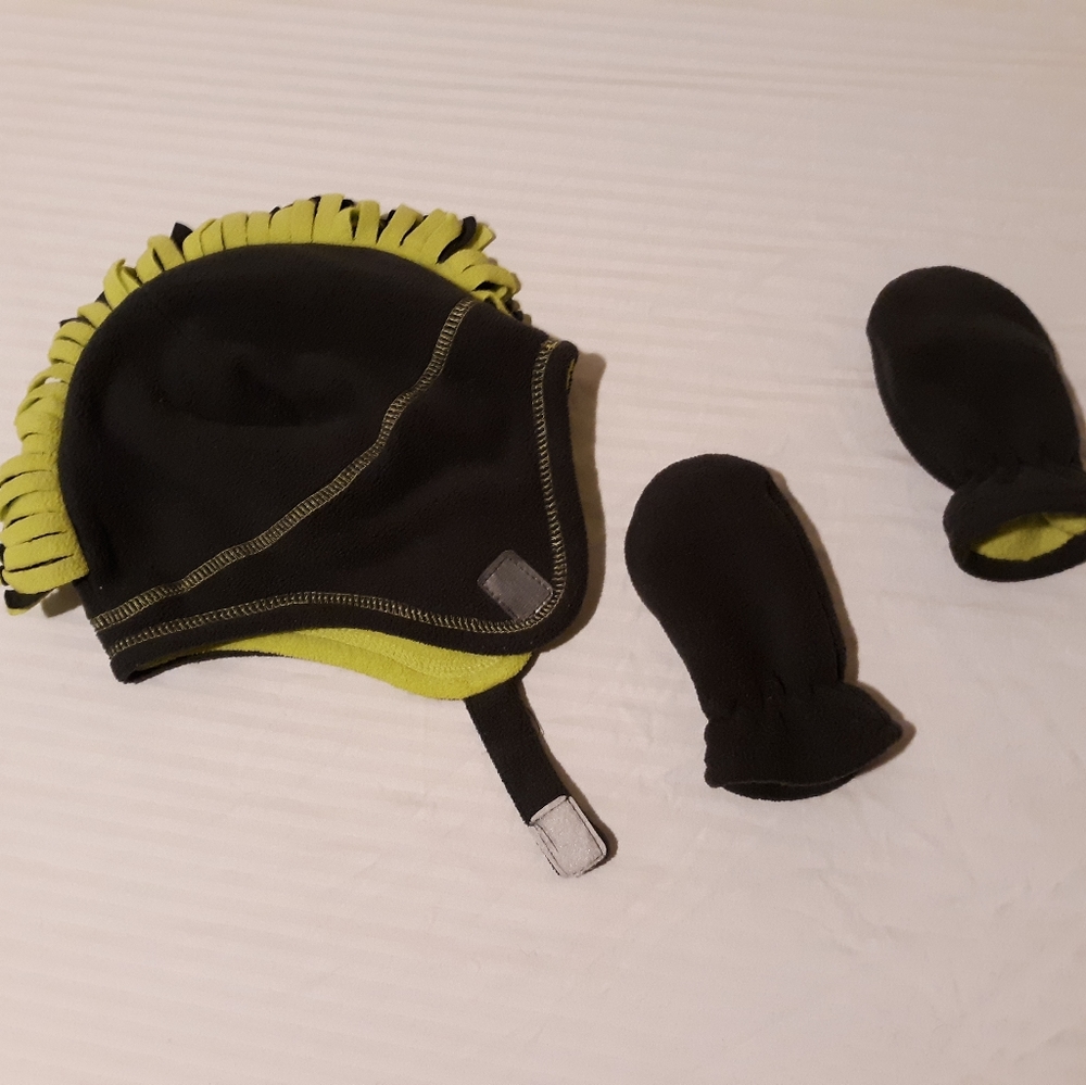 Mohawk Boggin - Winter Hat with mittens 12-18 mo